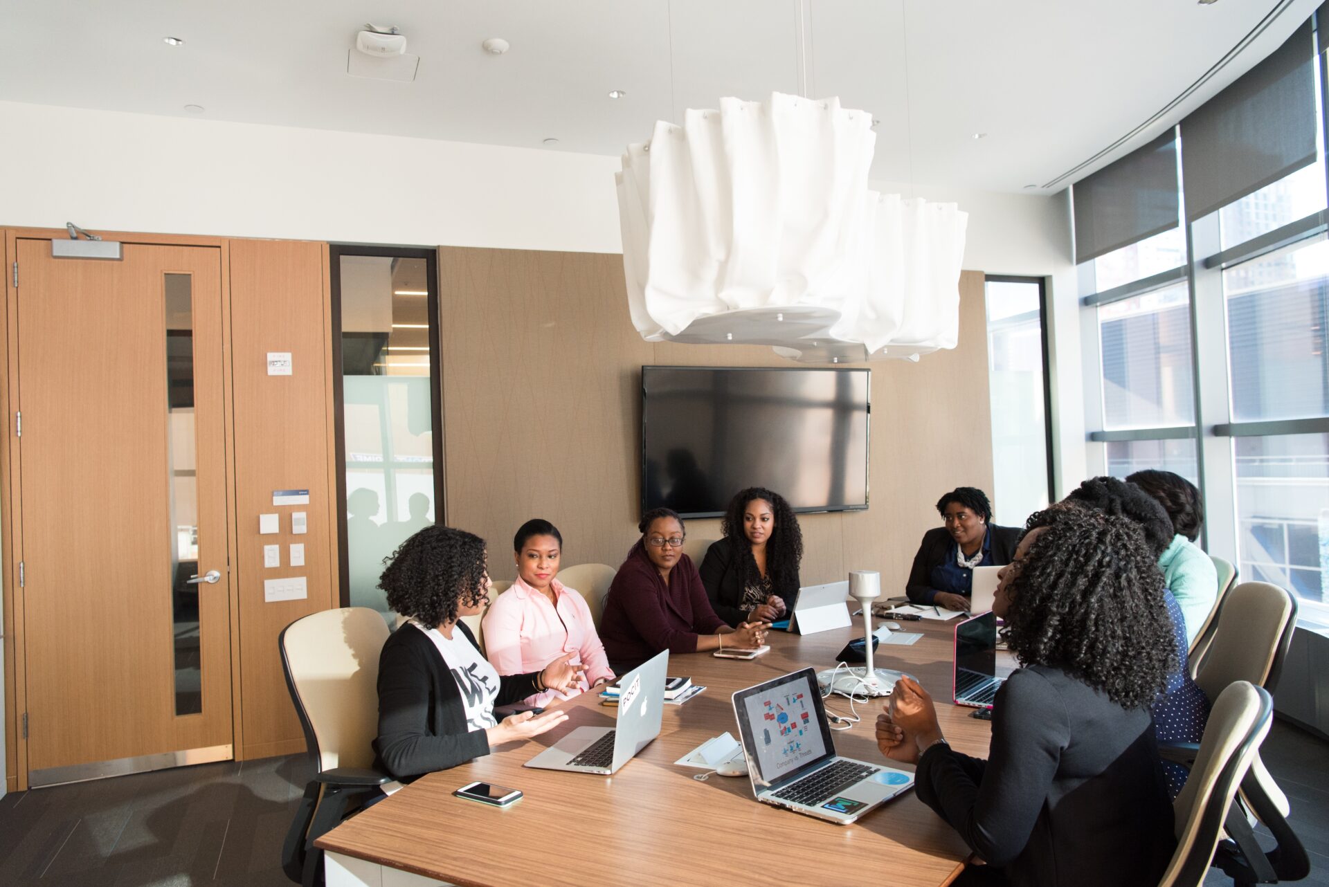 VIDEO | Tips for Organizing Your Workspaces in Plural